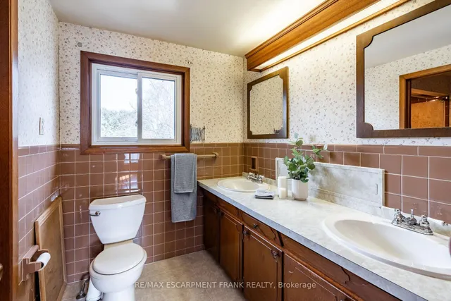 Additional property image - 147 LLOYMINN Ave