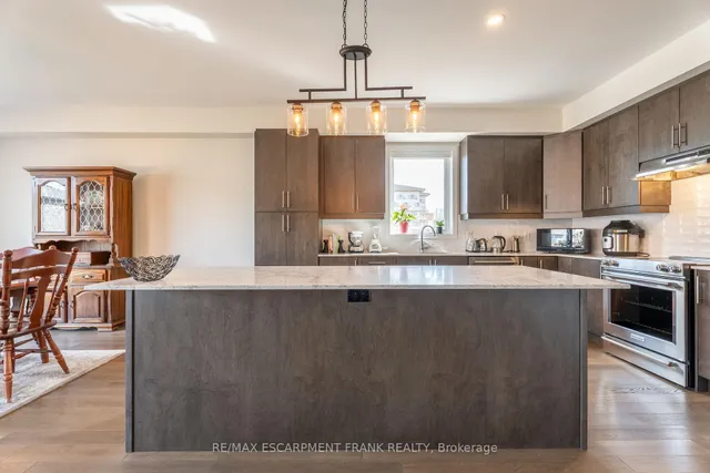 Additional property image - 412 KLEIN Circ