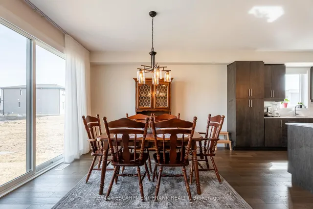 Additional property image - 412 KLEIN Circ