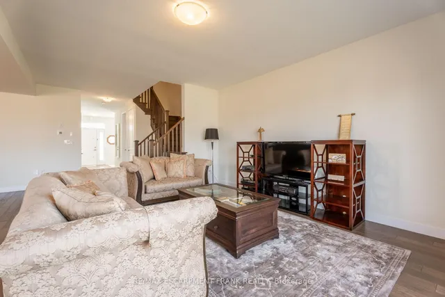 Additional property image - 412 KLEIN Circ