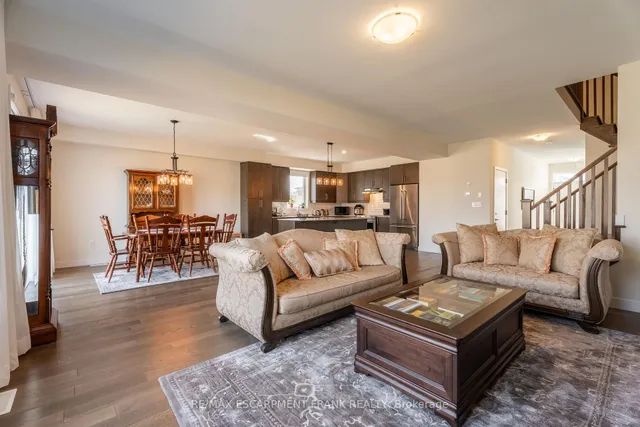 Additional property image - 412 KLEIN Circ