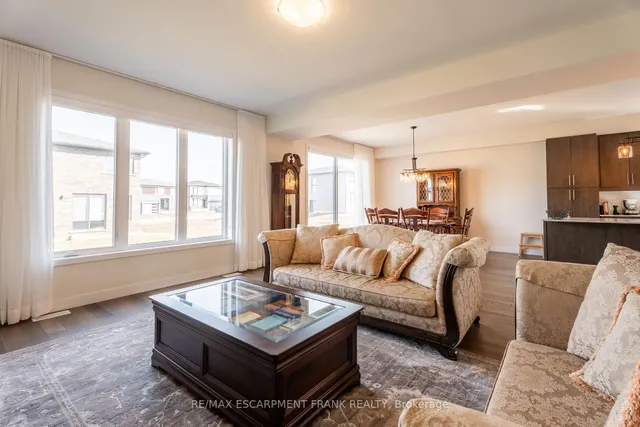 Additional property image - 412 KLEIN Circ