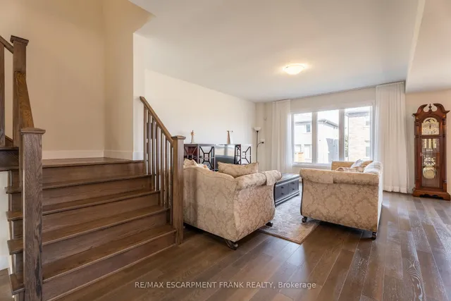Additional property image - 412 KLEIN Circ