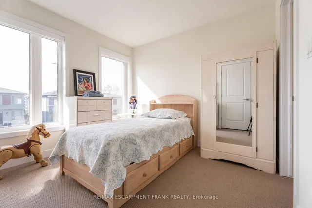 Additional property image - 412 KLEIN Circ
