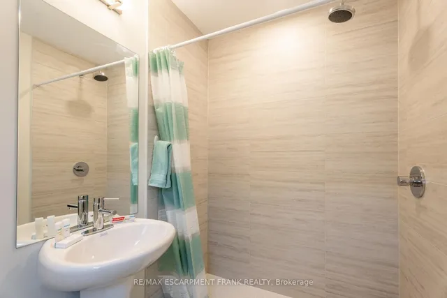 Additional property image - 412 KLEIN Circ