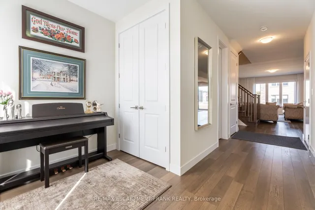 Additional property image - 412 KLEIN Circ