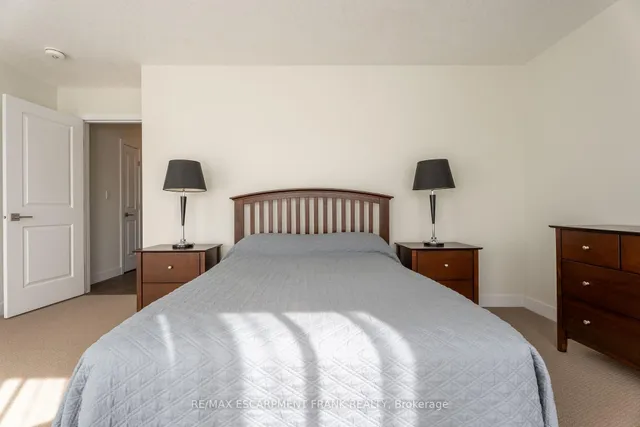 Additional property image - 412 KLEIN Circ