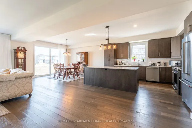 Additional property image - 412 KLEIN Circ