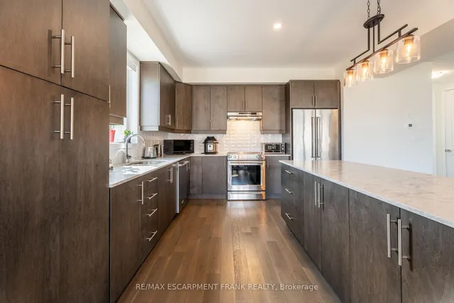 Additional property image - 412 KLEIN Circ