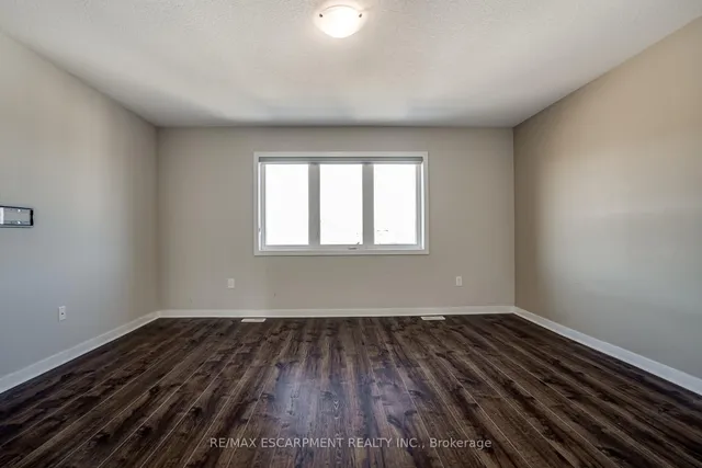 Additional property image - 88 Scarletwood St