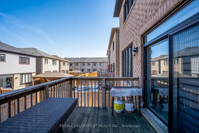 Additional property image - 88 Scarletwood St