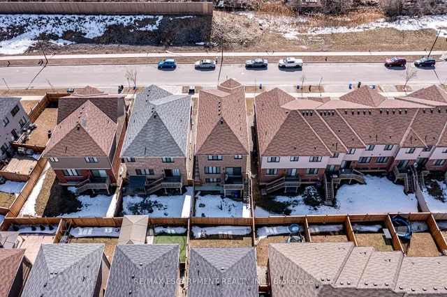 Additional property image - 88 Scarletwood St
