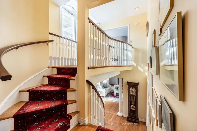 Additional property image - 887 MONTGOMERY Dr