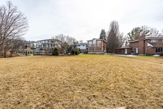 Additional property image - 887 MONTGOMERY Dr