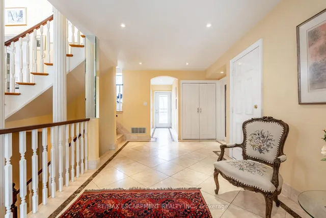 Additional property image - 887 MONTGOMERY Dr