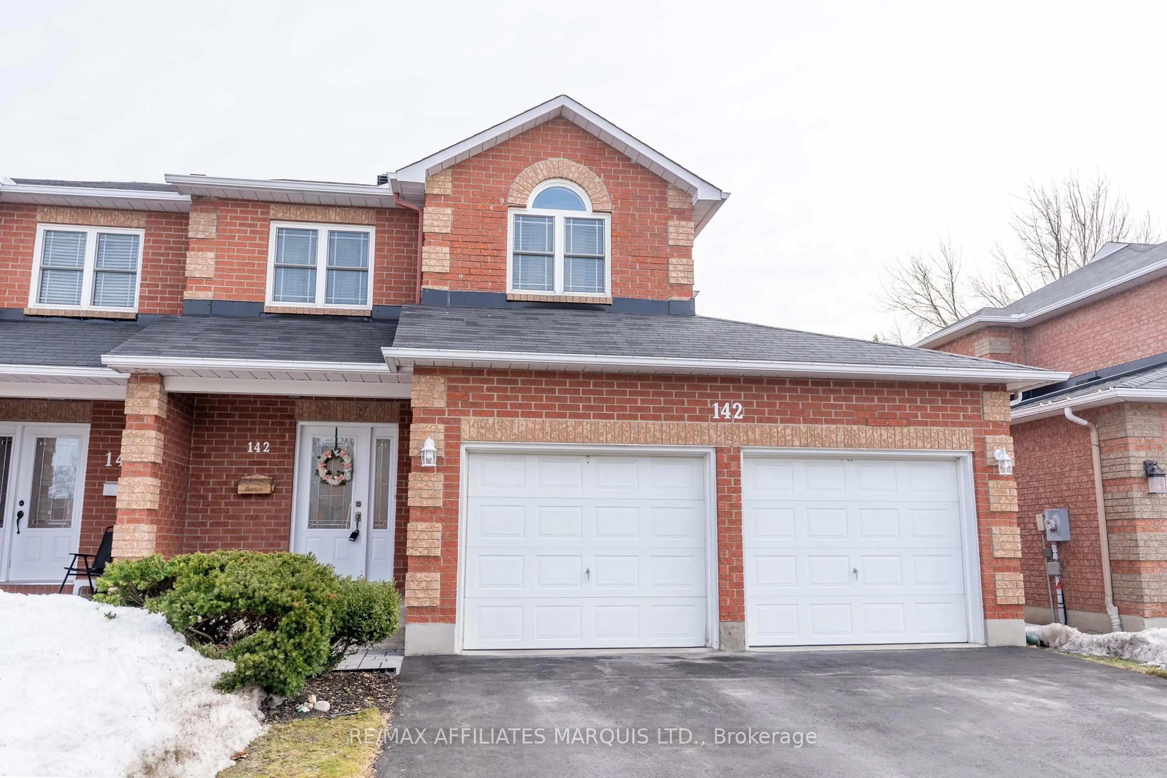 Home with brick exterior material, street for 142 Heritage Pl, Cornwall Ontario K6J 5V5