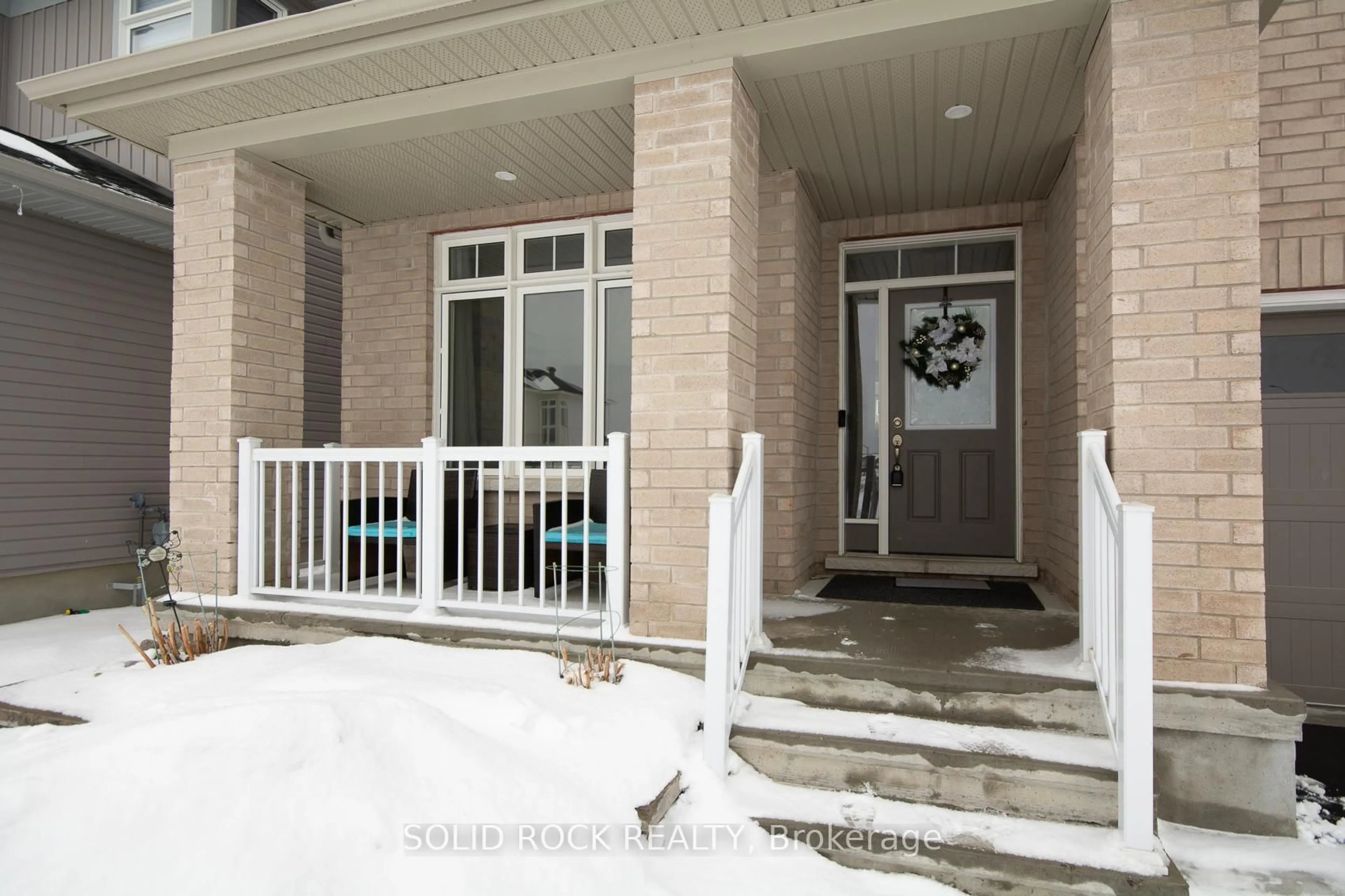 Indoor entryway for 99 Robertson Lane, Carleton Place Ontario K7C 0R5