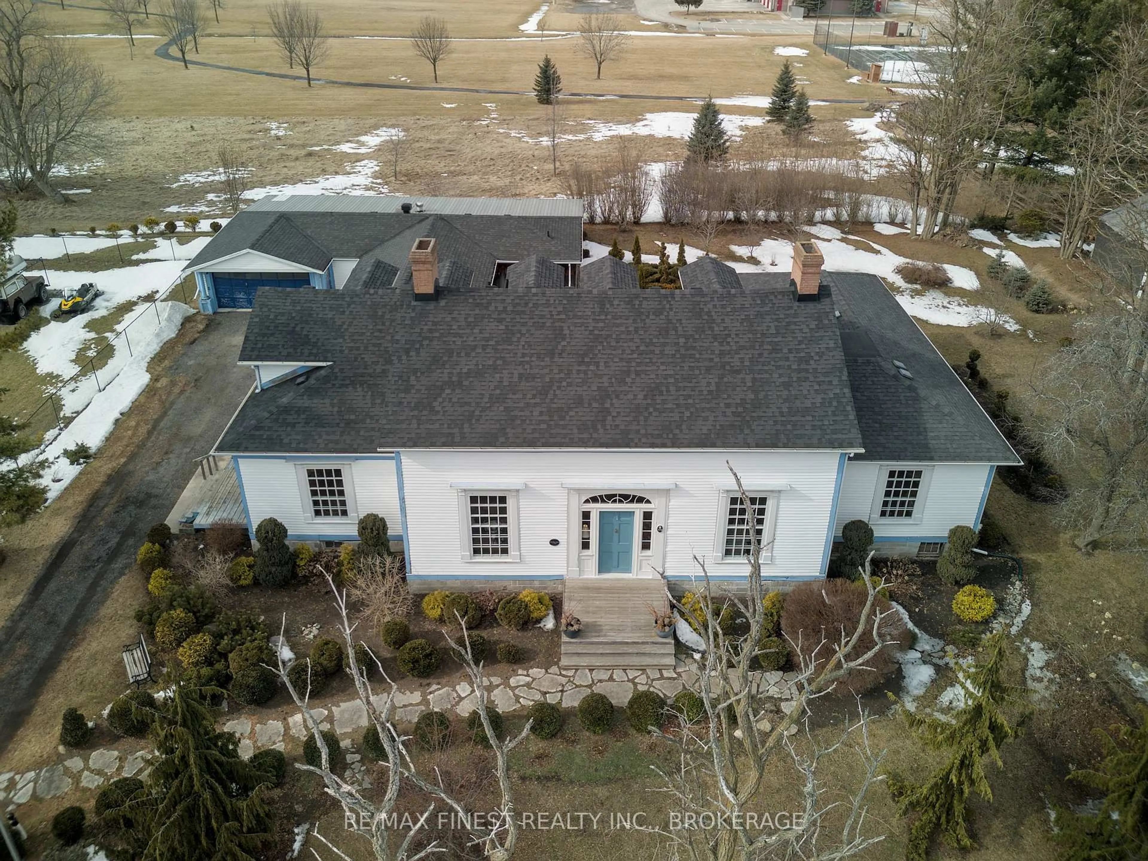 A pic from outside/outdoor area/front of a property/back of a property/a pic from drone, unknown for 370 Academy St, Bath Ontario K0H 1G0