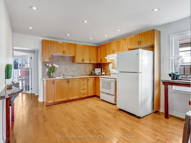 Additional property image - 136 East 45th St