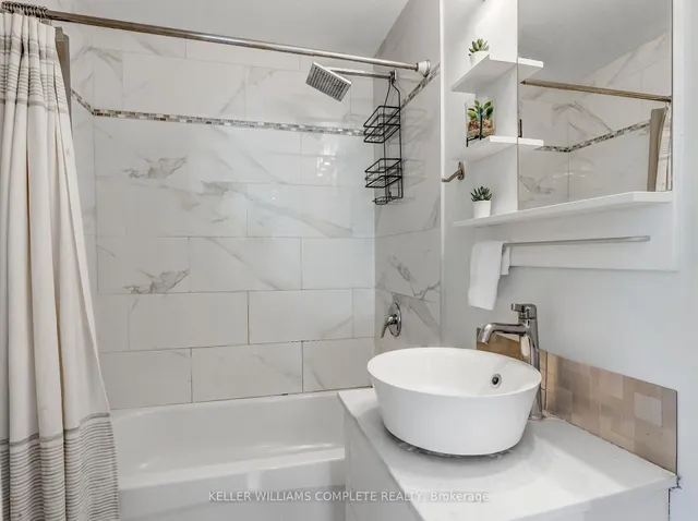 Additional property image - 136 East 45th St