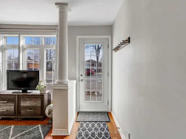 Additional property image - 136 East 45th St