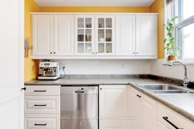 Additional property image - 23 Main St Unit 207