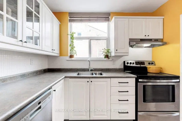 Additional property image - 23 Main St Unit 207