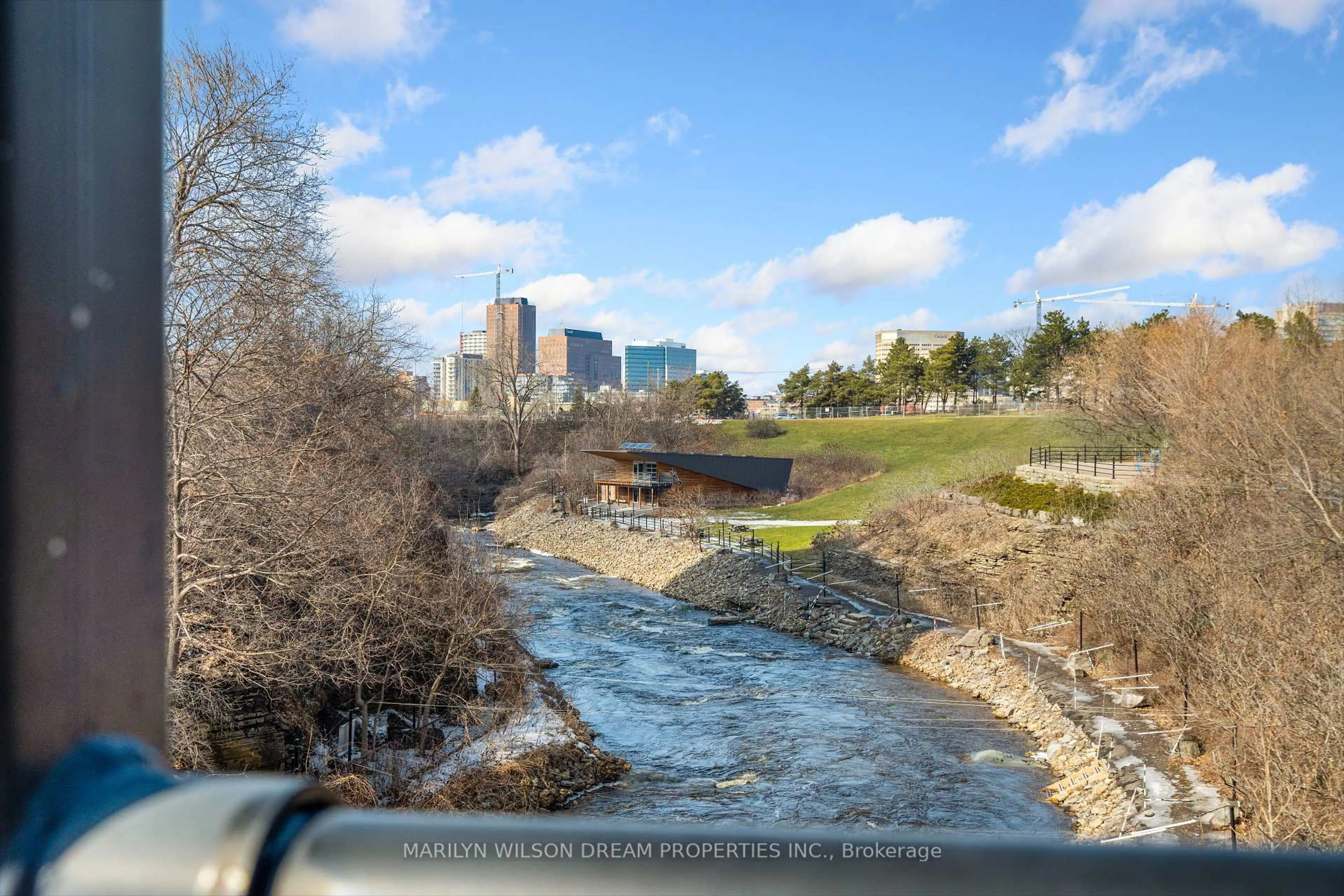 Blurry image for 250 Lett St #613, Ottawa Ontario K1R 0A8