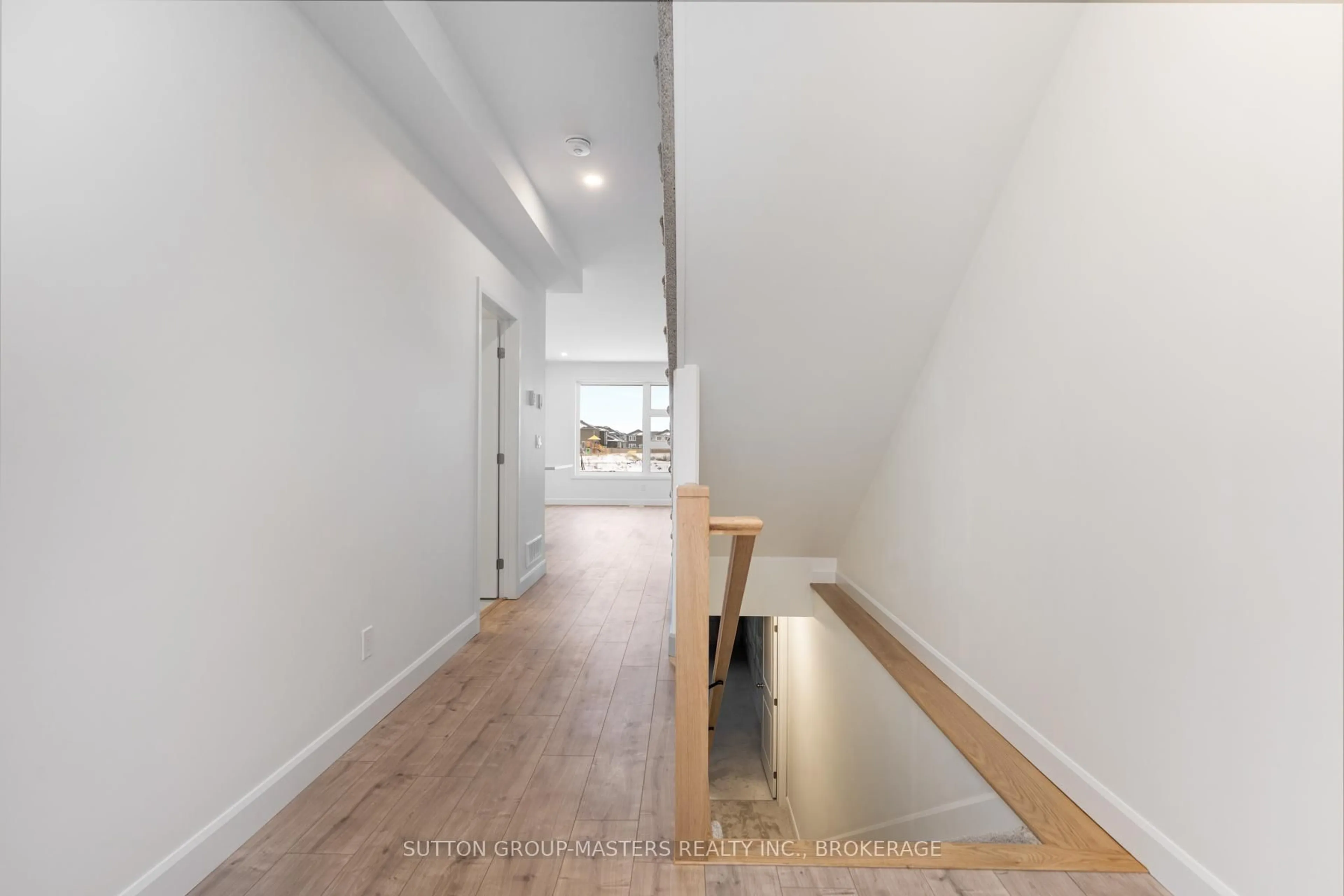 Indoor entryway for 205 Superior Dr, Loyalist Ontario K7N 0E9