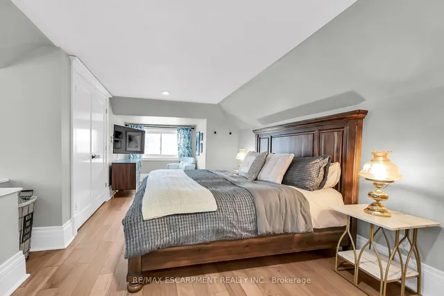 Additional property image - 444 Maple Ave