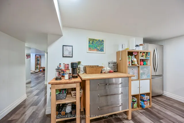 Additional property image - 444 Maple Ave