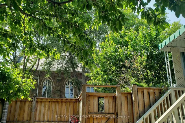 Additional property image - 444 Maple Ave
