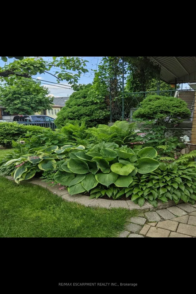 Additional property image - 444 Maple Ave