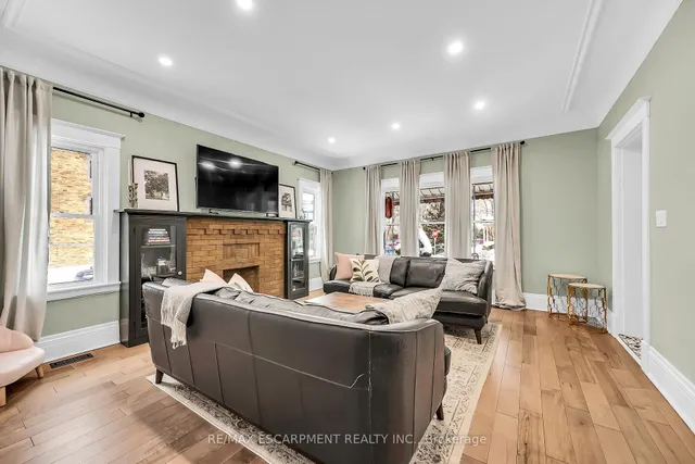 Additional property image - 444 Maple Ave