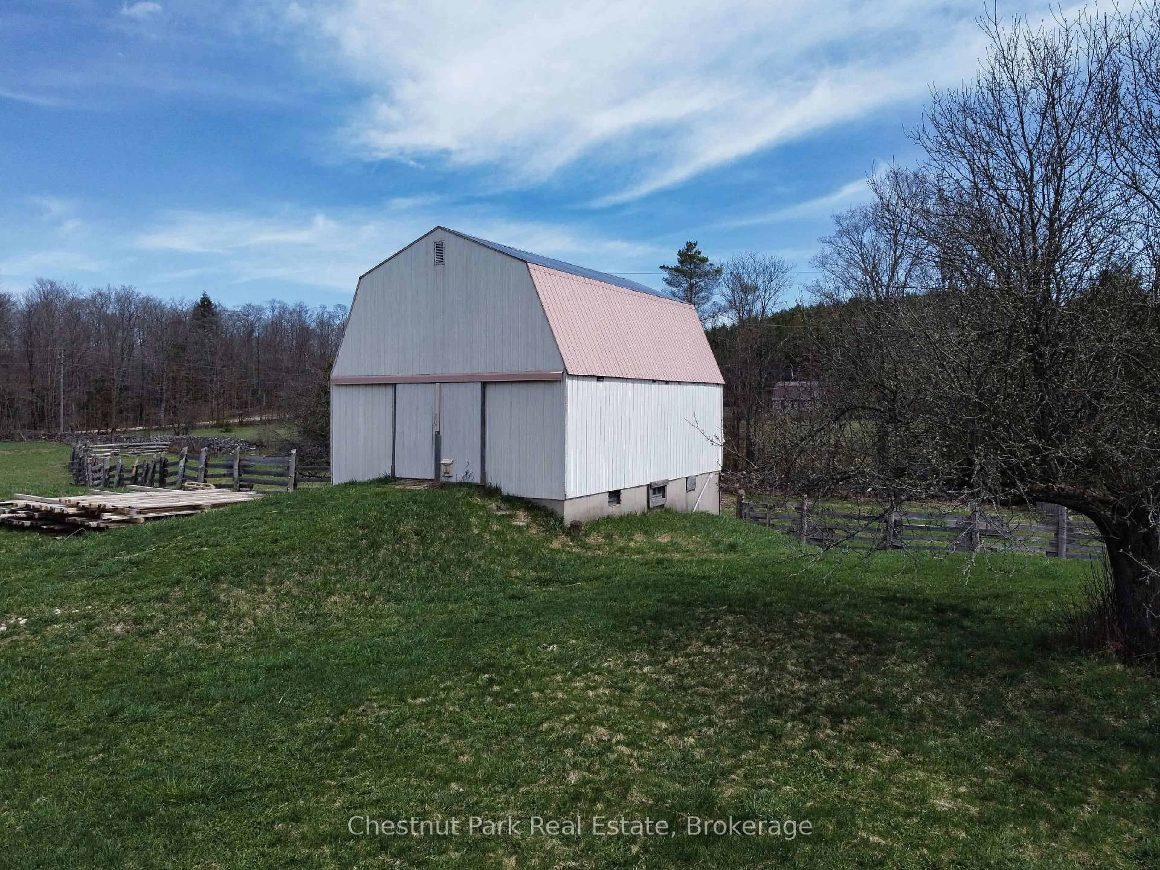 A pic from outside/outdoor area/front of a property/back of a property/a pic from drone, unknown for 542310 Concession 14 NDR, West Grey Ontario N0G 1R0