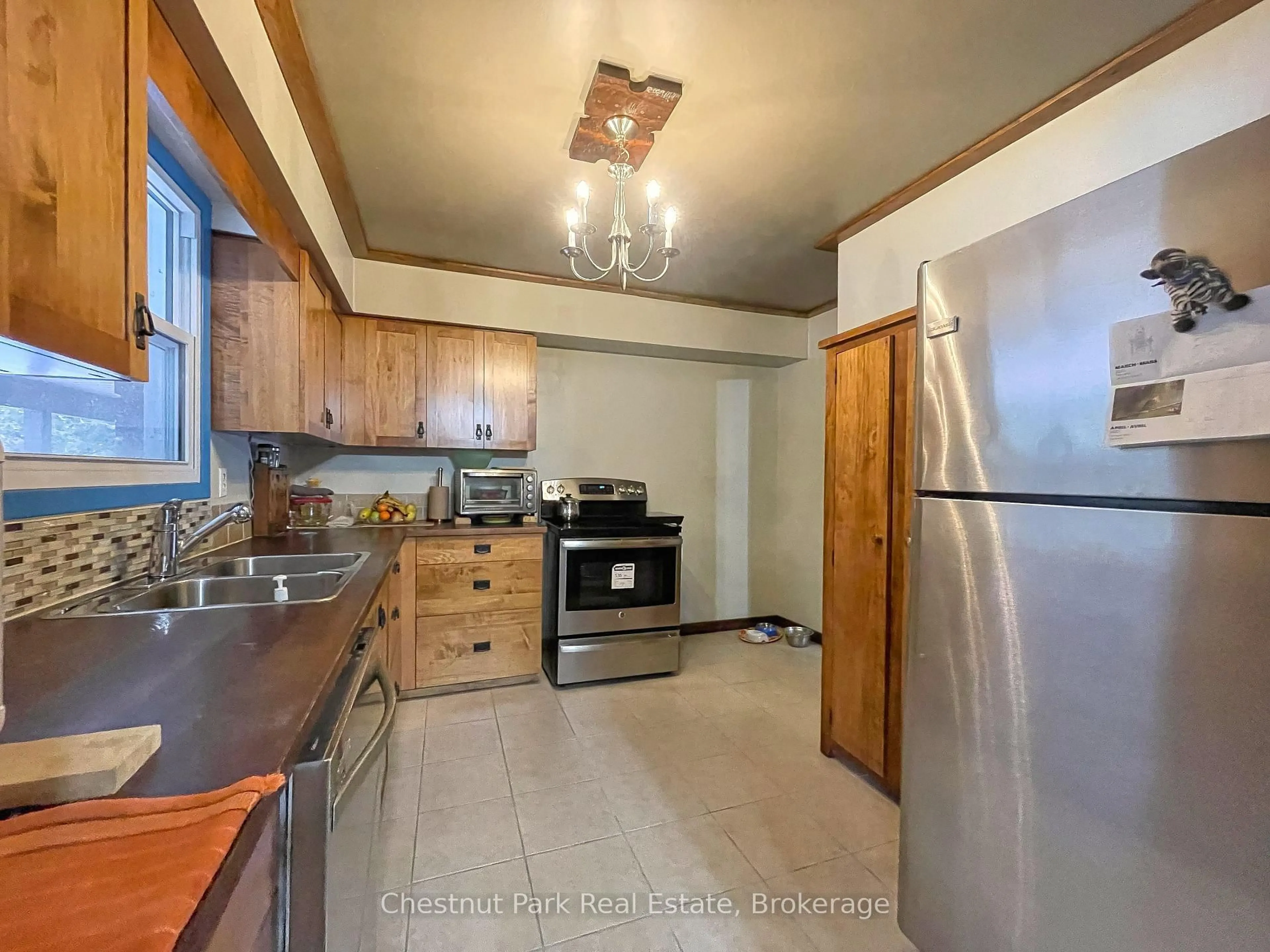 Standard kitchen, ceramic/tile floor for 542310 Concession 14 NDR, West Grey Ontario N0G 1R0