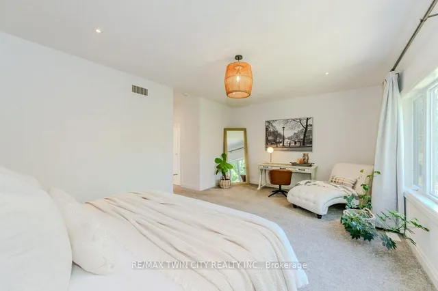 Additional property image - 904 DEER CREEK Crt