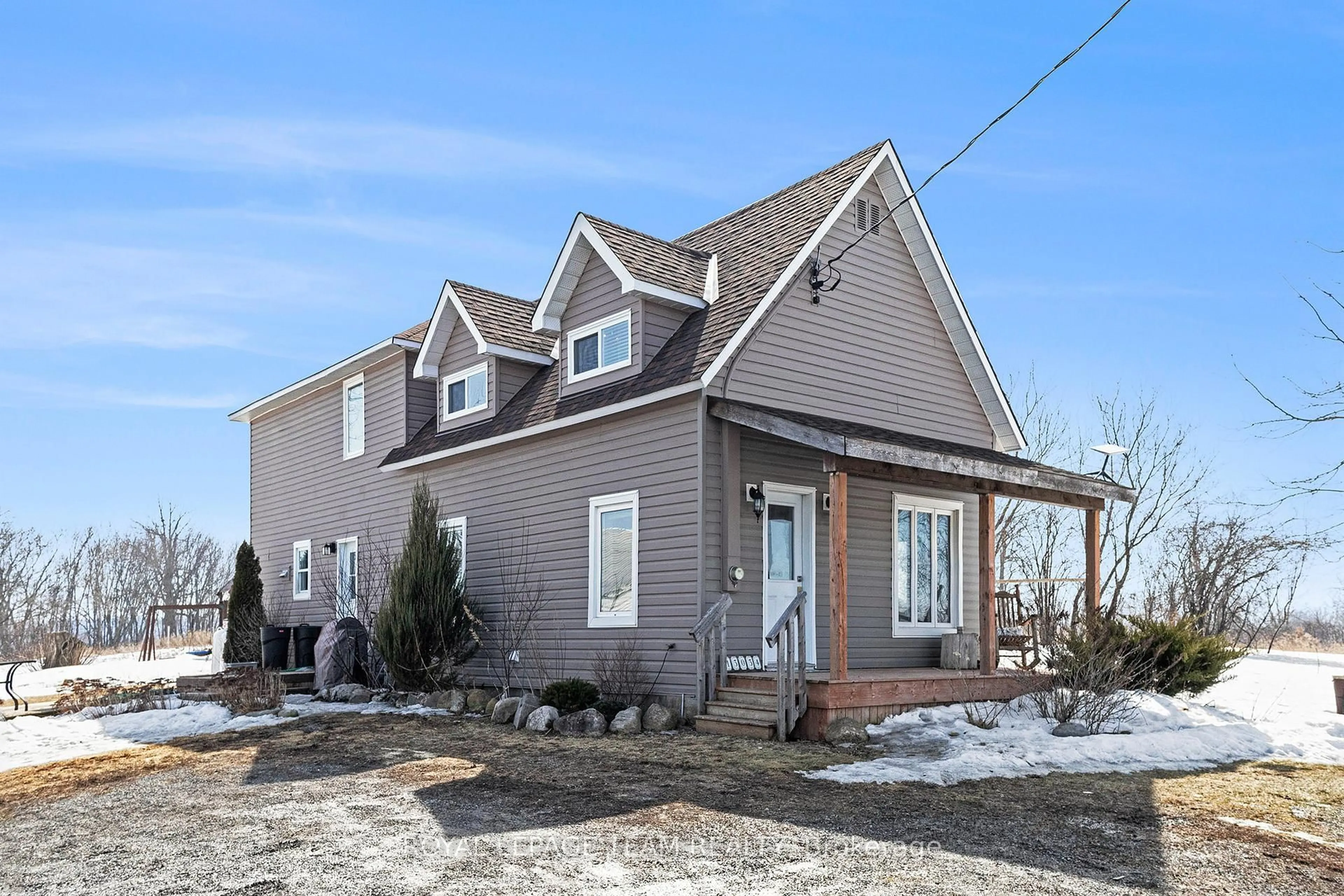 Home with vinyl exterior material, street for 13034 Boyne Rd, North Dundas Ontario K0C 1H0