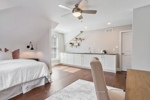 Additional property image - 924 Beach Blvd