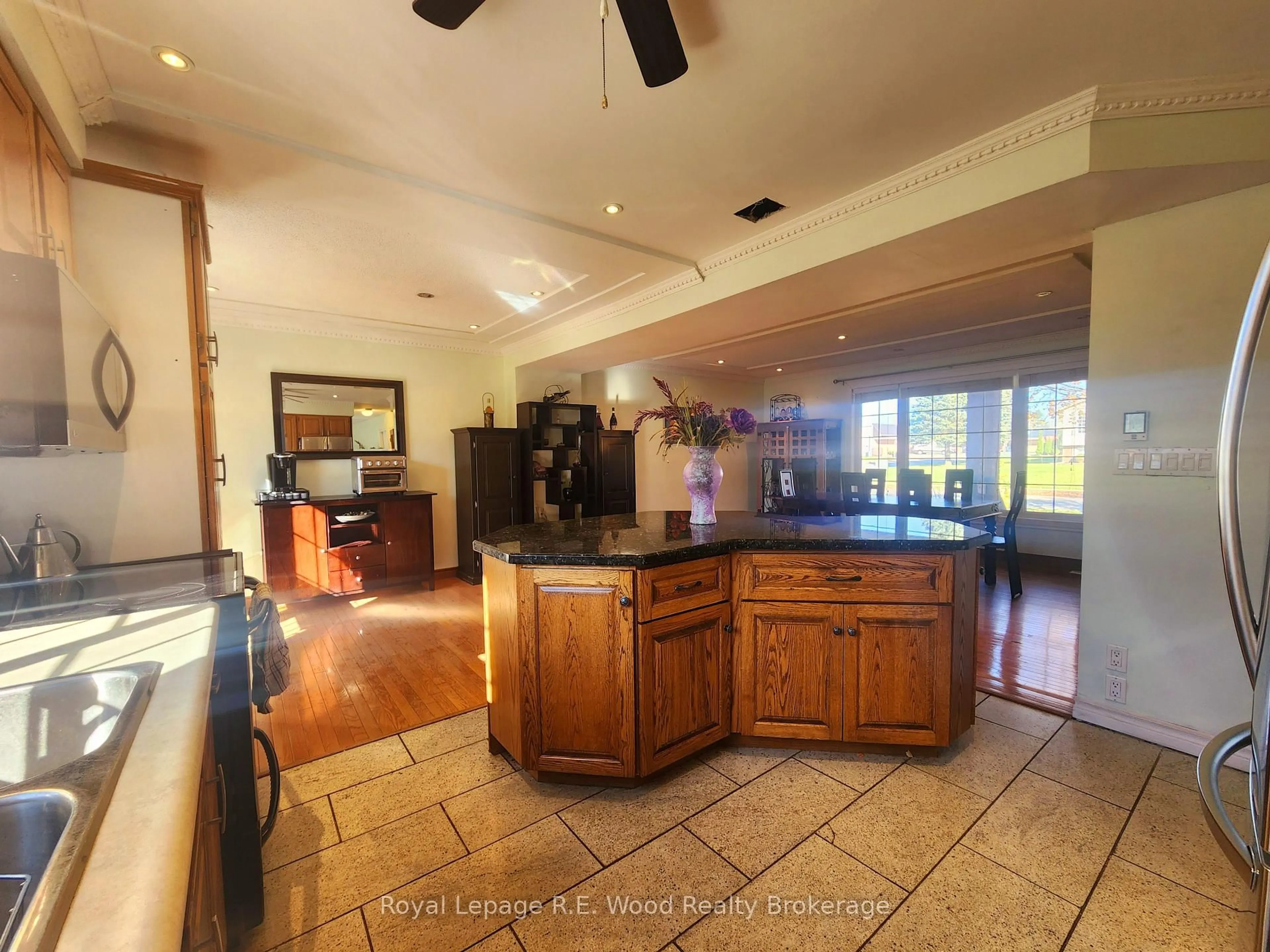 Open concept kitchen, ceramic/tile floor for 98 Allen St, Tillsonburg Ontario N4G 5K1