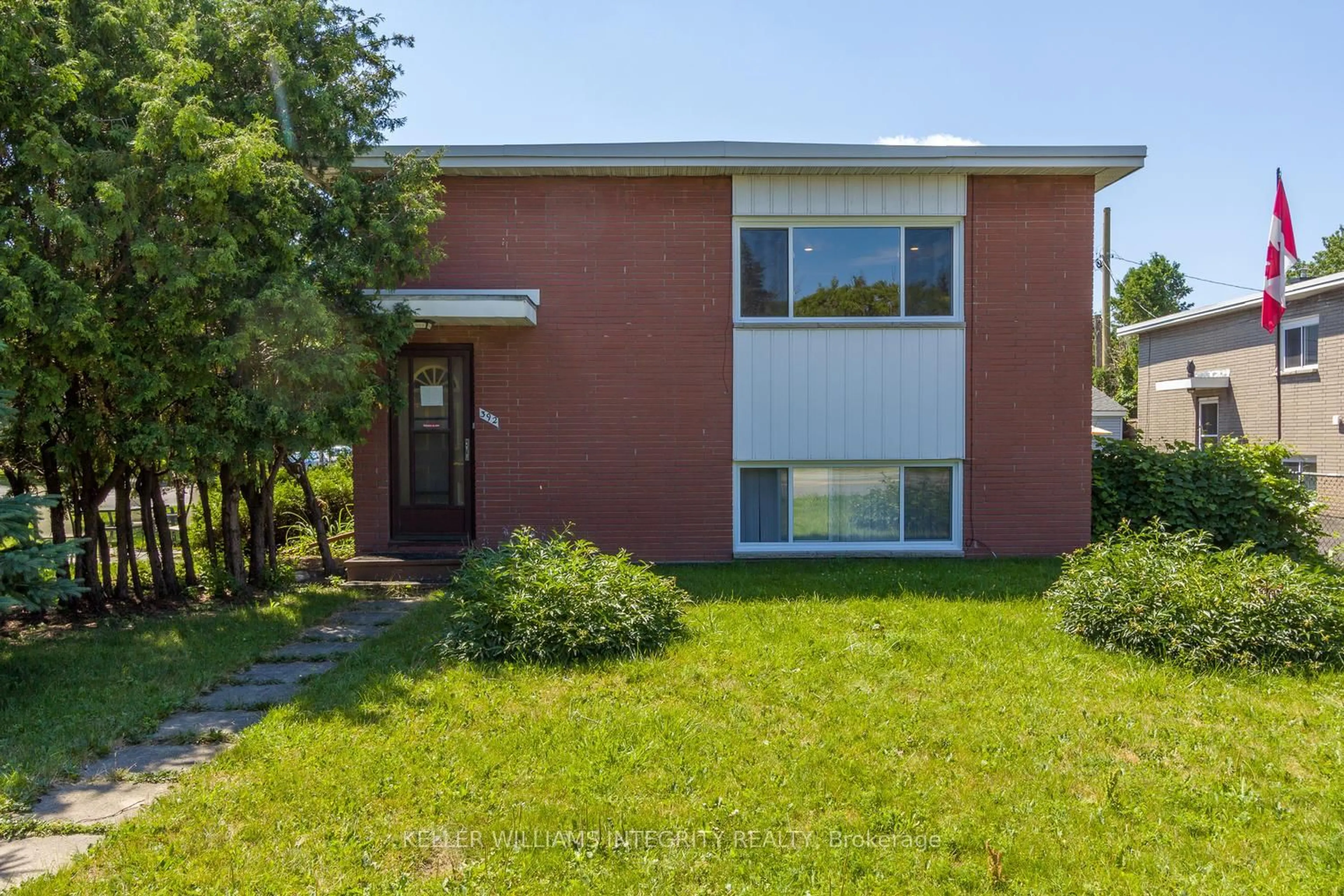 Home with brick exterior material, street for 392 Tremblay Rd, Alta Vista and Area Ontario K1G 0B8