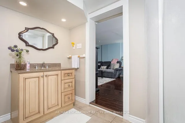 Additional property image - 61 Northcliffe Ave