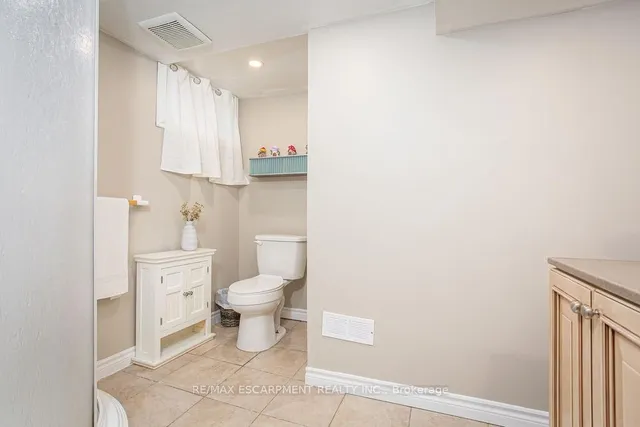 Additional property image - 61 Northcliffe Ave