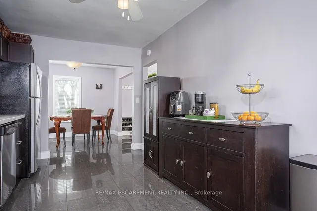 Additional property image - 61 Northcliffe Ave