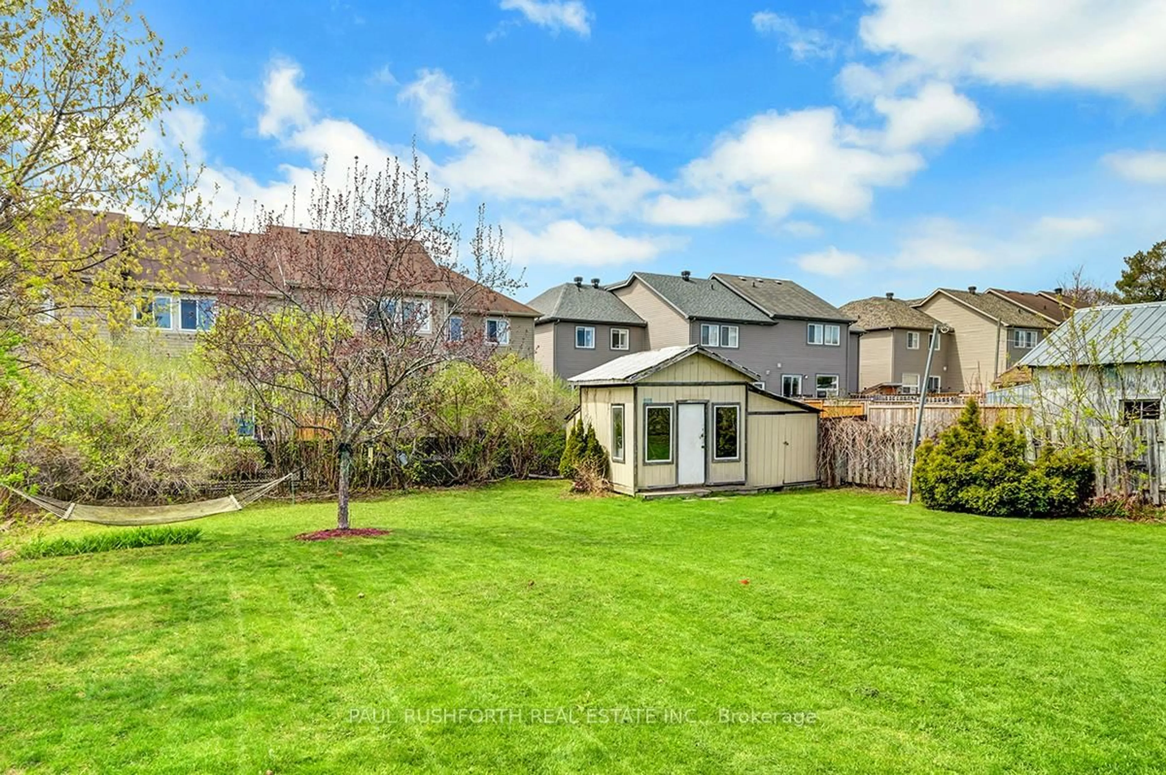 A pic from outside/outdoor area/front of a property/back of a property/a pic from drone, unknown for 608 St Louis St, Clarence-Rockland Ontario K4K 1K2
