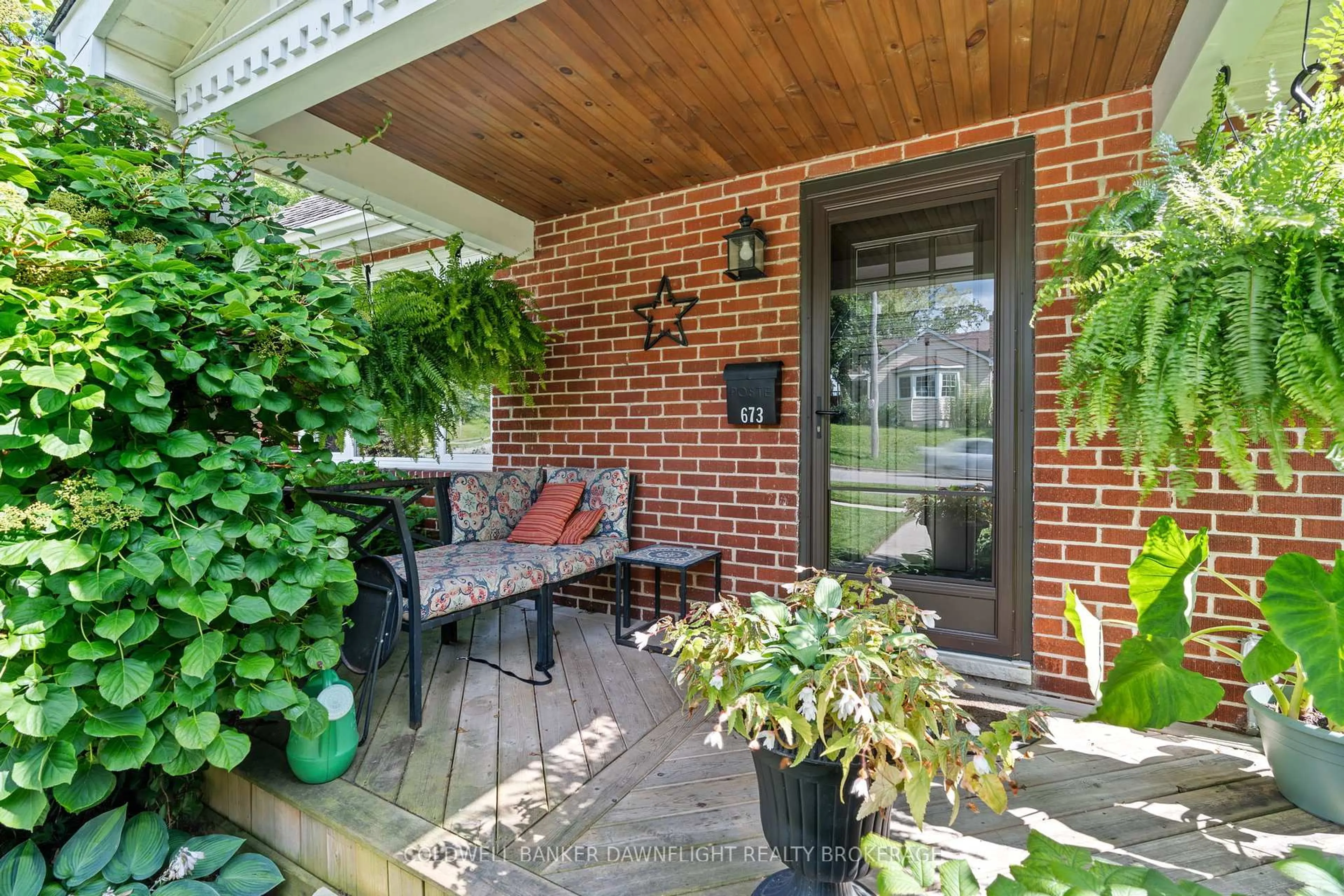 Patio, street for 673 Piccadilly St, London East Ontario N5Y 3H3