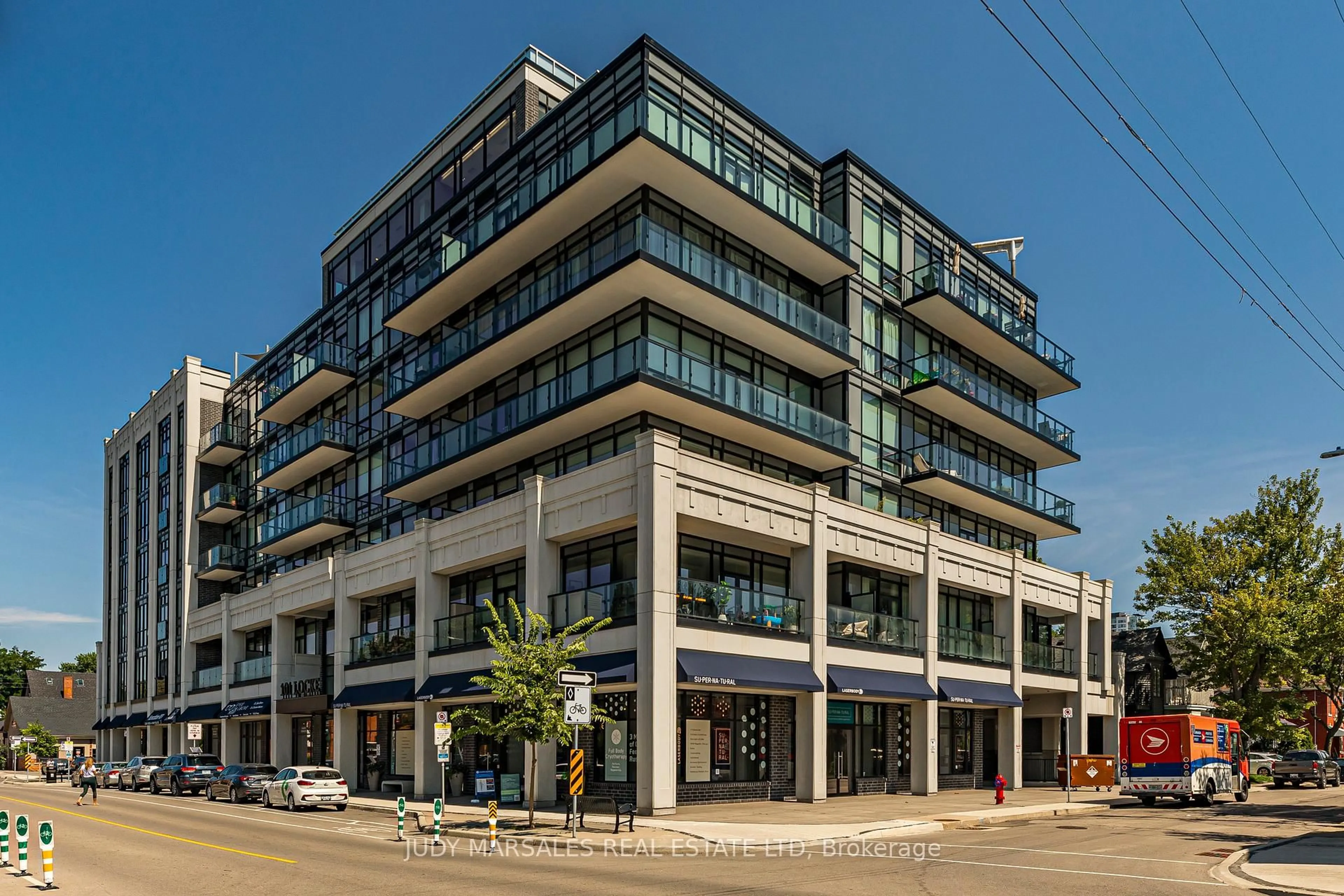 Patio, building for 101 Locke St #504, Hamilton Ontario L8P 4A6