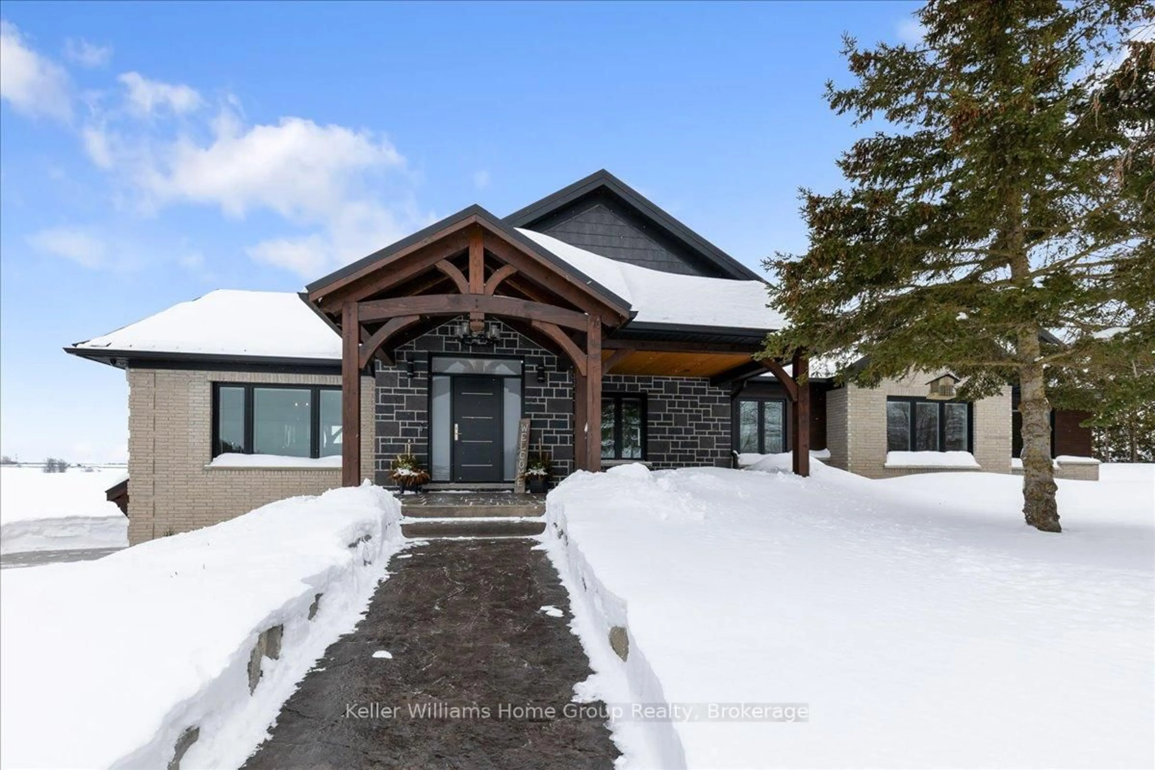 Indoor foyer for 6817 Wellington  9 Rd, Mapleton Ontario N0K 2K0