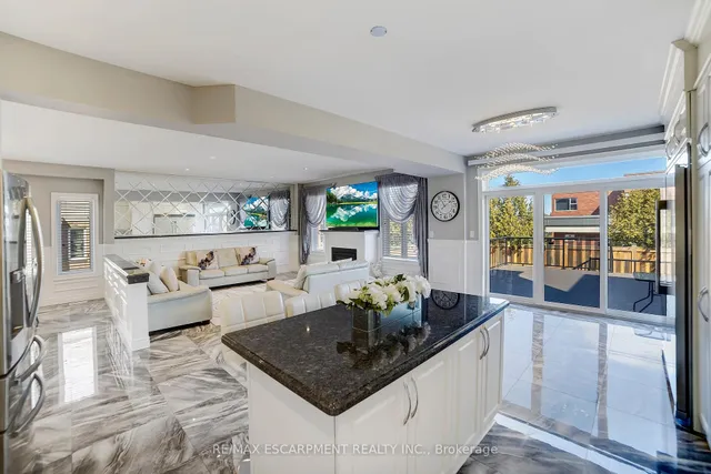 Additional property image - 111 Vineberg Dr