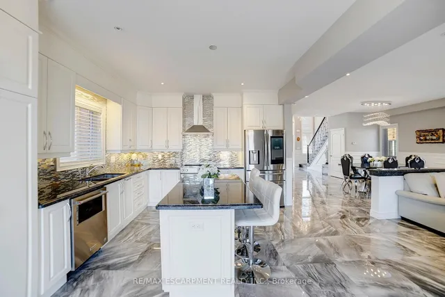 Additional property image - 111 Vineberg Dr